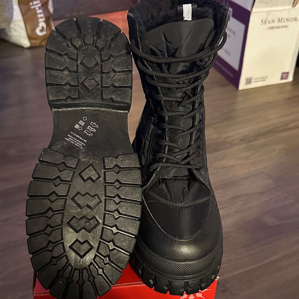 Source Unknown Black Winter Boots - image 2